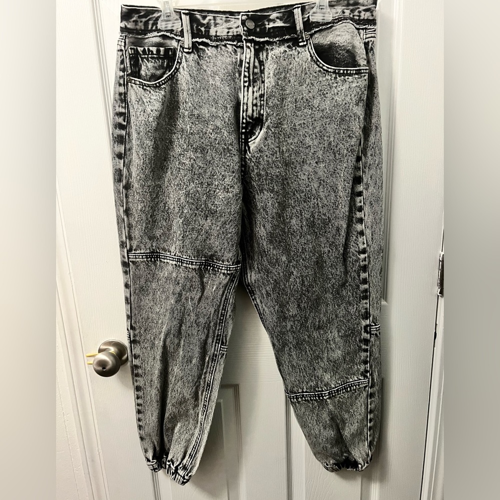 KanCan Joggers Size 15